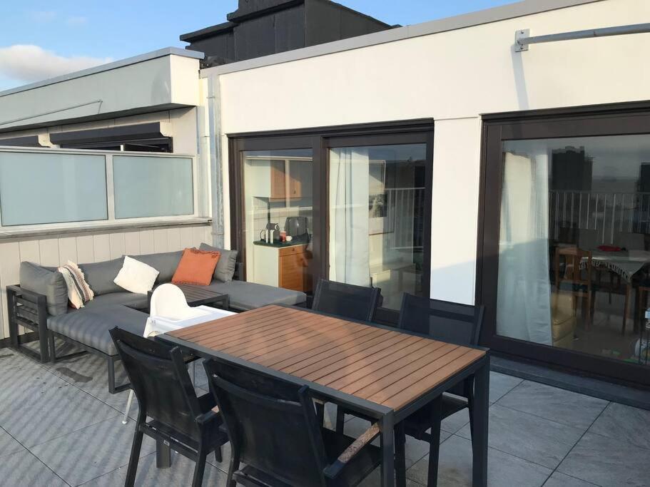 Penthouse Met Zeezicht En 2 Terrassen Apartment Middelkerke Bagian luar foto